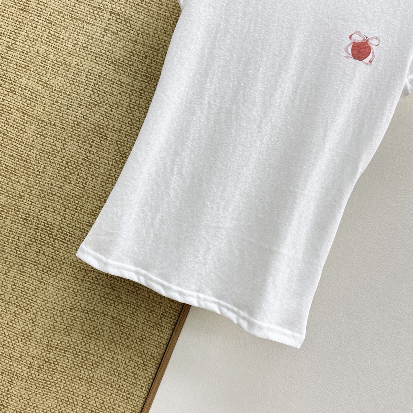 Women's short sleeves